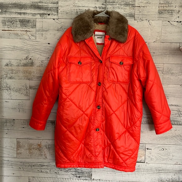 Aerie women’s puffy coat. Size small - Picture 1 of 4